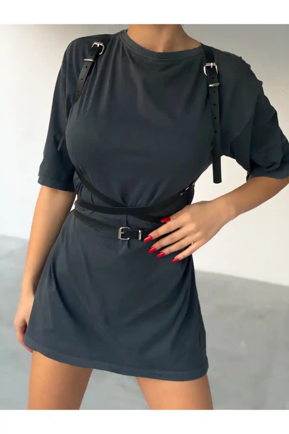 Coaksco Askılı Kemer: Şıklık ve Fonksiyonelliği Bir Arada Sunan Modern Tasarım