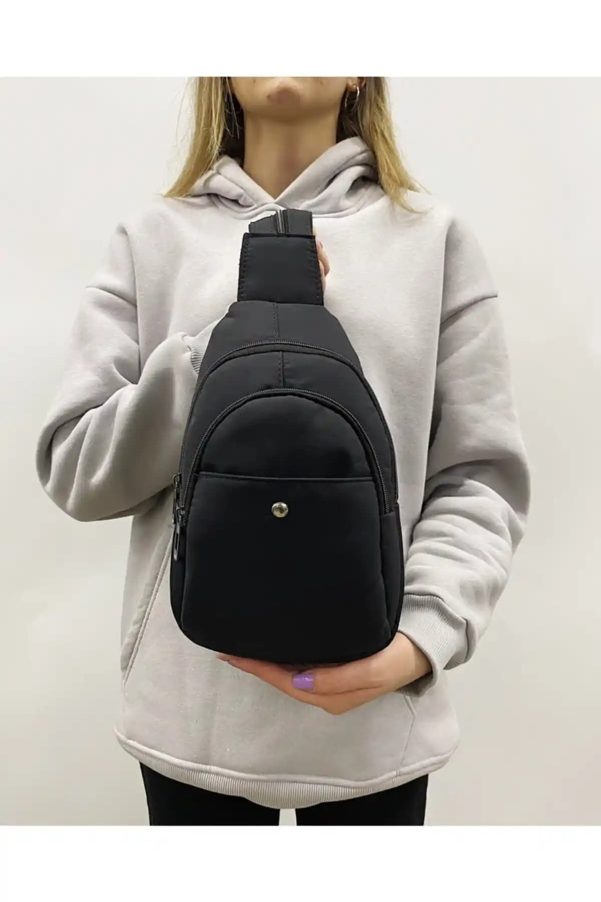 D'VERS ve Elentra Kadın Sırt Çantaları Karşılaştırması ve Özellikleri