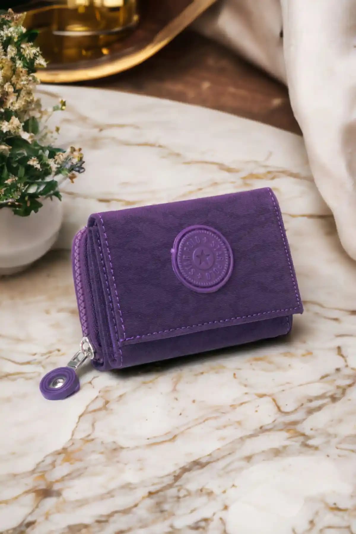 Dericom Kadın Mor Cüzdan Şık Tasarım ve Fonksiyonellik Sunar