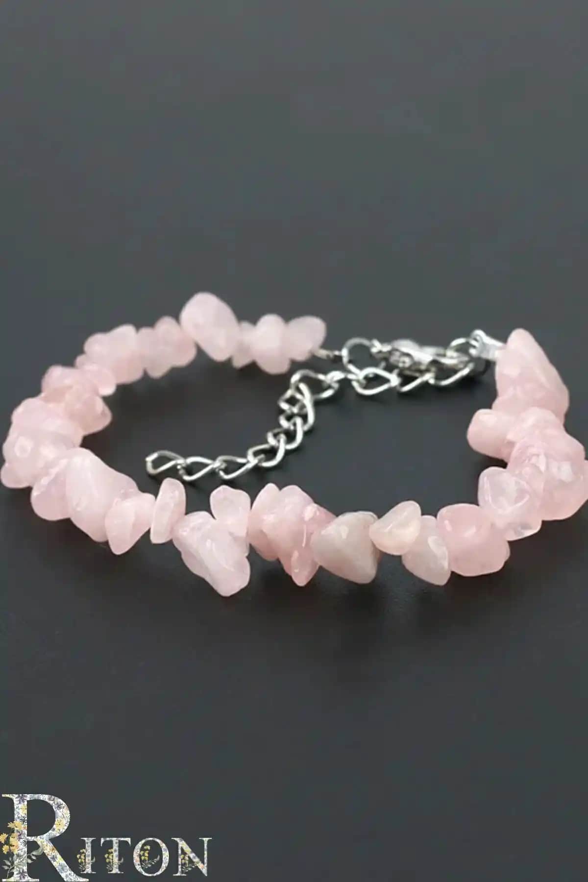 Doğal Pembe Kuvars Bileklik El İşçiliği ile Zarif ve Enerjik Bir Takı Seçeneği