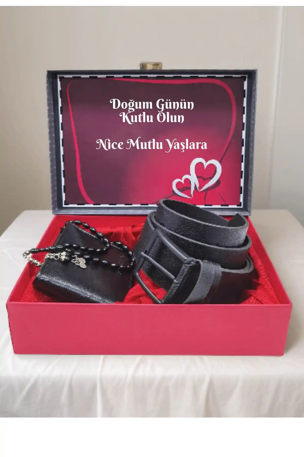 Erkekler İçin Şık ve İşlevsel Doğum Günü Hediye Seti Tasarımı ve Özellikleri