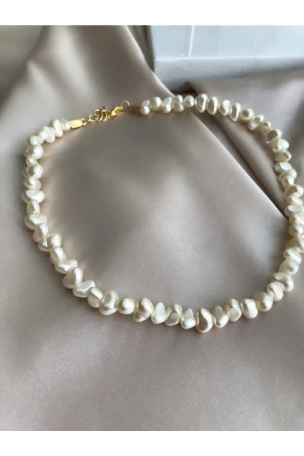 Everglow Jewelry Beyaz İnci Barok Görünüm Kolye - Zarif ve Dayanıklı Takı Seçeneği