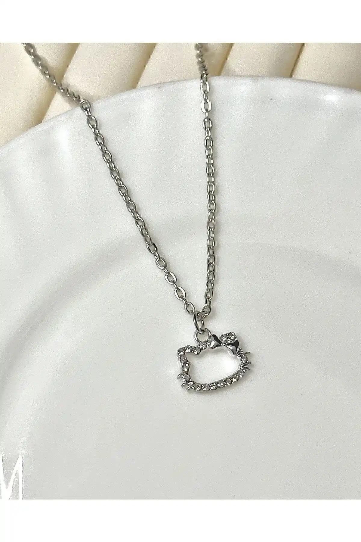 Genel Markalar Kedi Zirkon Taşlı Parlak Kolye: Şıklık ve Zarafetin Modern Temsilcisi