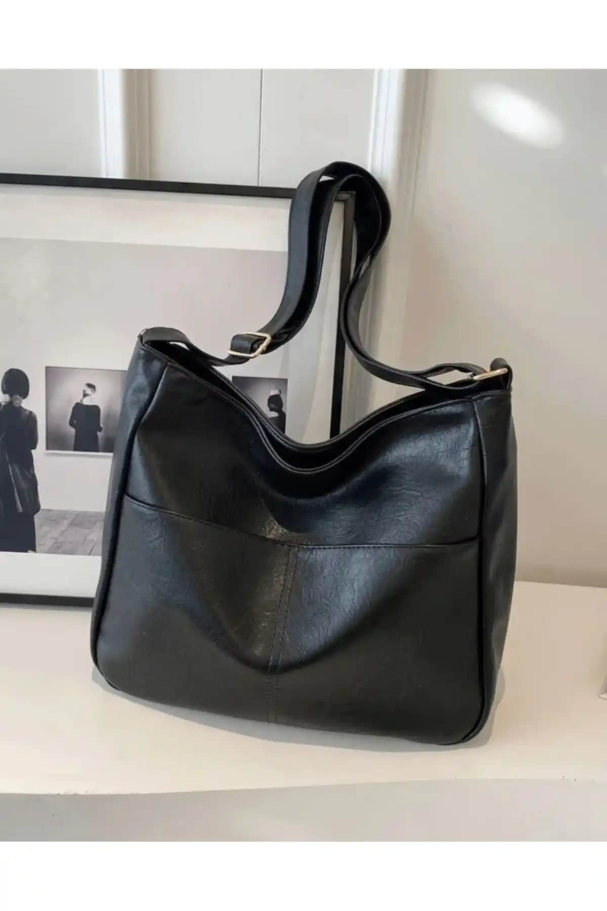 İAMBTŞY Kadın Omuz Çantası ve Lilienbag Demir Toka Kemerli Çanta Karşılaştırması