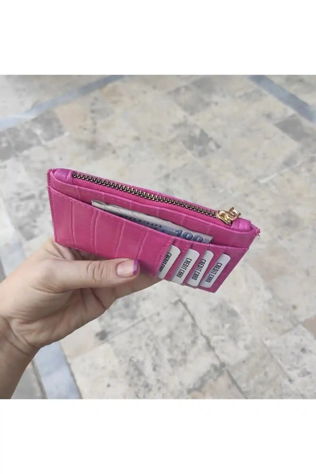 İki Popüler İlknurbutik Kartlık Cüzdanın Karşılaştırması ve Detaylı Özellikleri