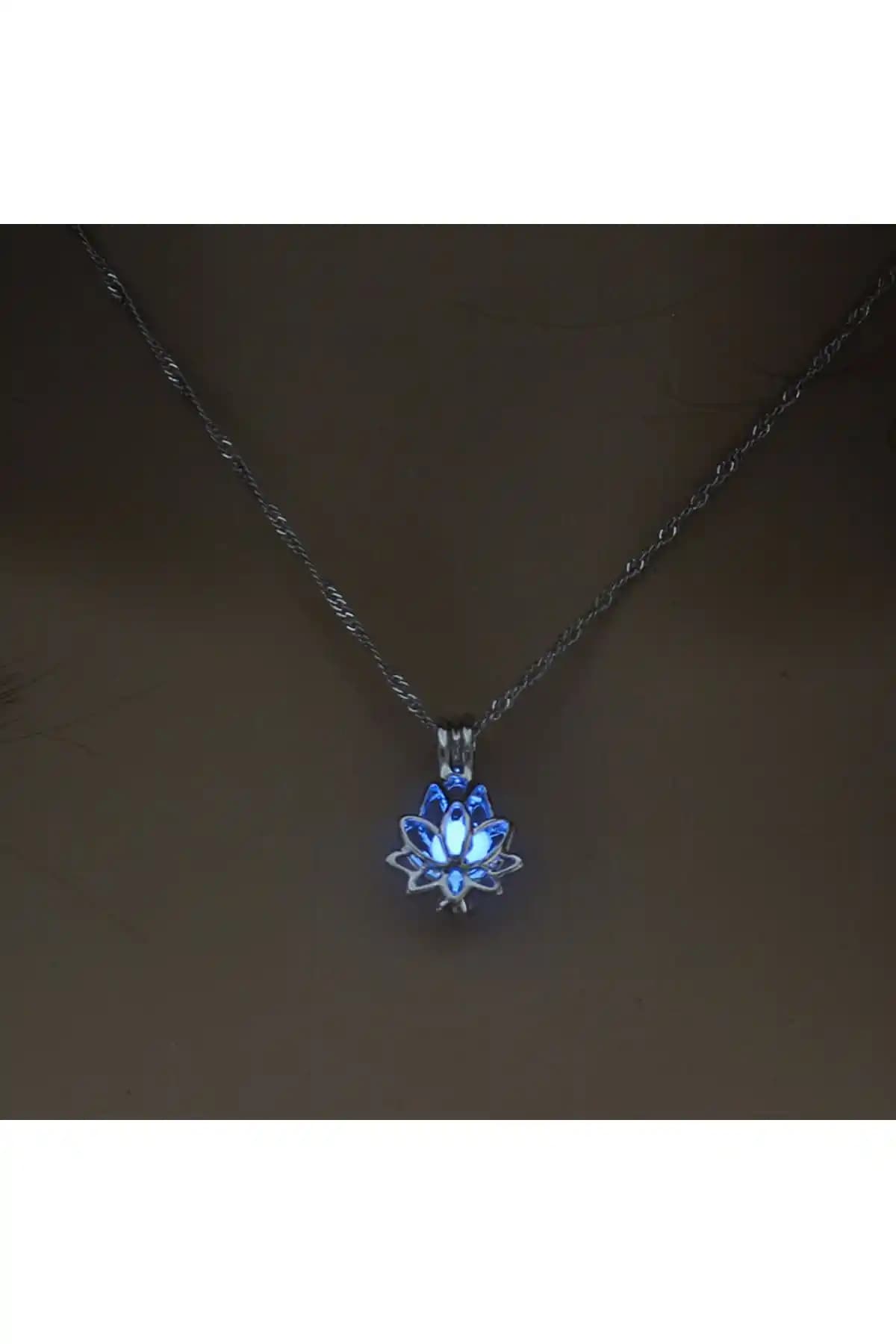 İyi Moda Fosforlu Lotus Çiçeği Kolye ile Lotus Jewelry 925 Ayar Gümüş Kolye Karşılaştırması