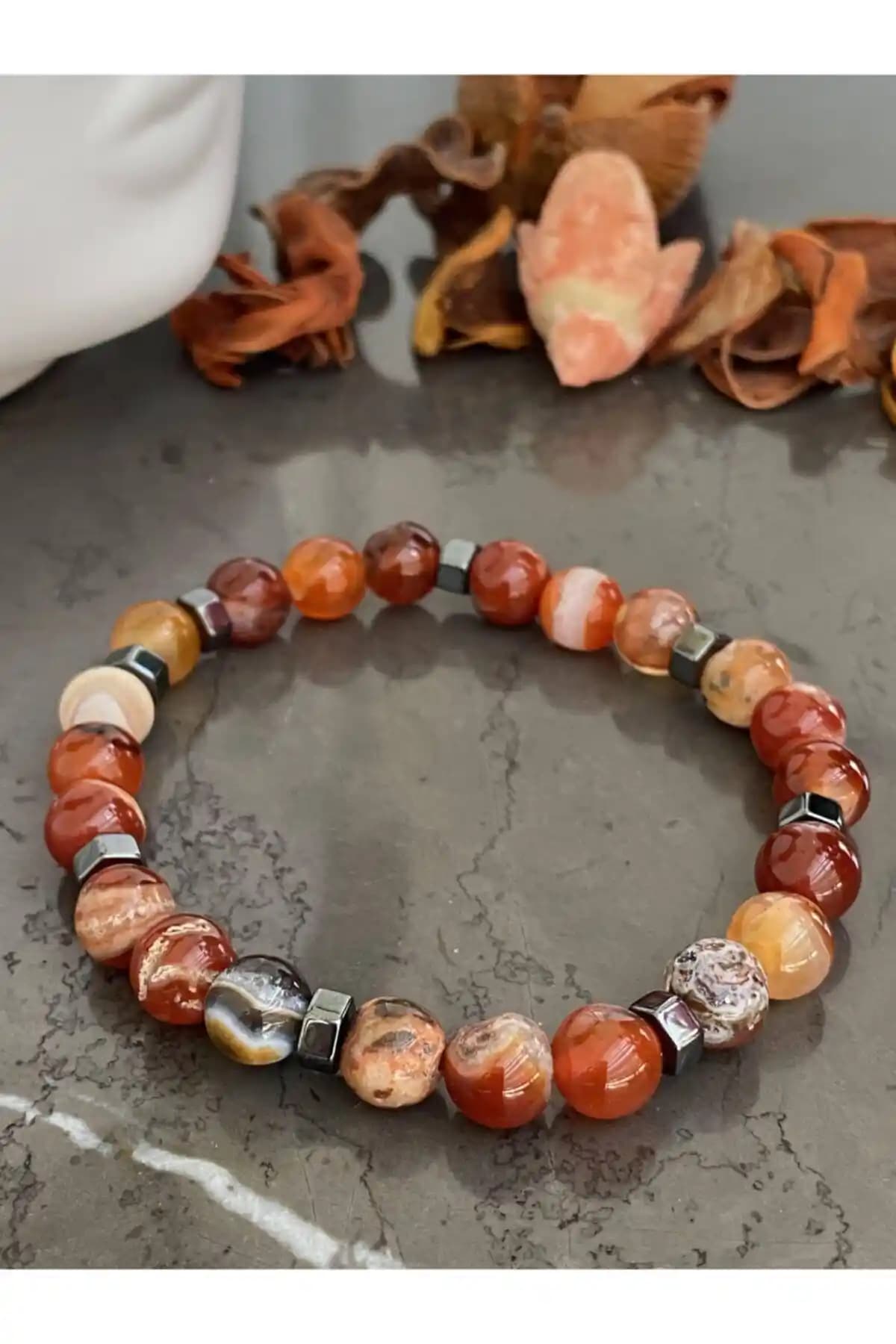 Jack Ferrero Orijinal Doğaltaş Bileklik: Şıklık ve Dayanıklılığı Bir Arada Sunan Aksesuar