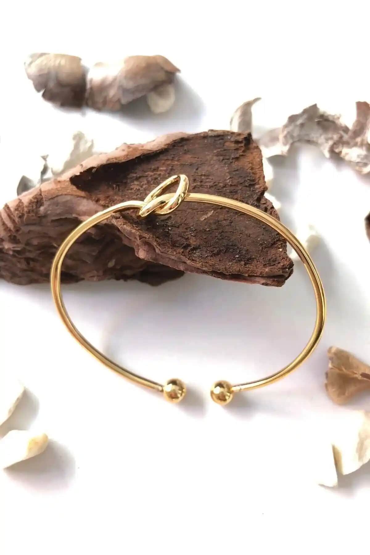 Jenny Daphne Kadın Altın Düğüm Detay Ayarlanabilir Bileklik Şık ve Dayanıklı Tasarım