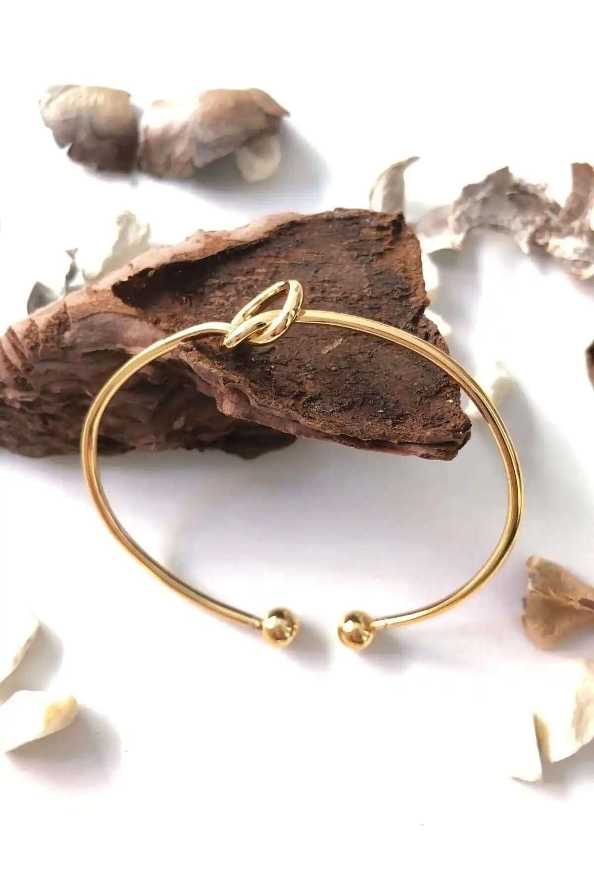 Jenny Daphne Kadın Altın Düğüm Detay Ayarlanabilir Bileklik Şık ve Dayanıklı Tasarım