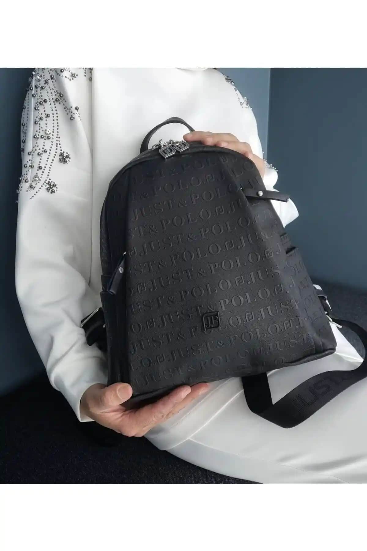 Just Polo Kadın Siyah 9 Bölmeli Orta Boy Spor Çantası Şık ve Dayanıklı Tasarım