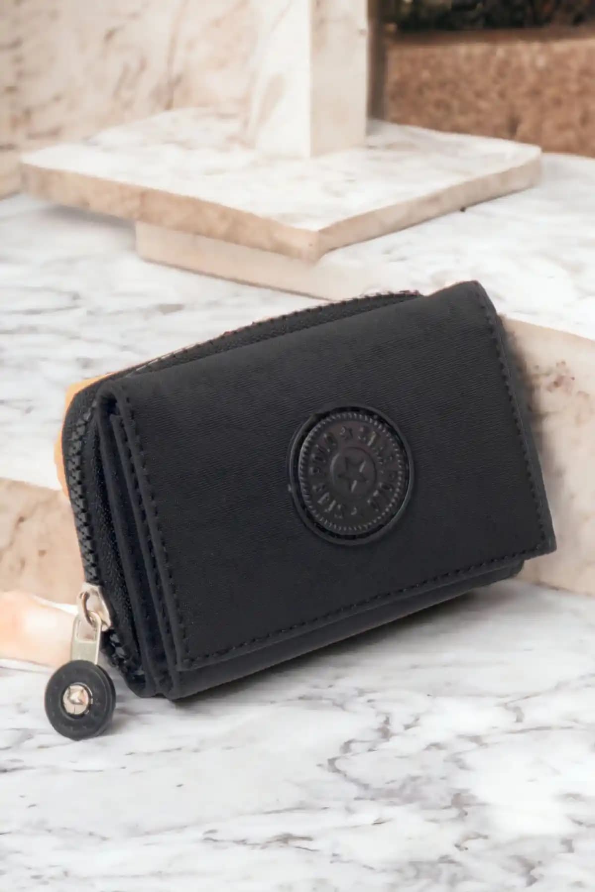 Kadın Kumaş Cüzdanları Karşılaştırması: Dericom ve Meet Polo Modelleri Analizi