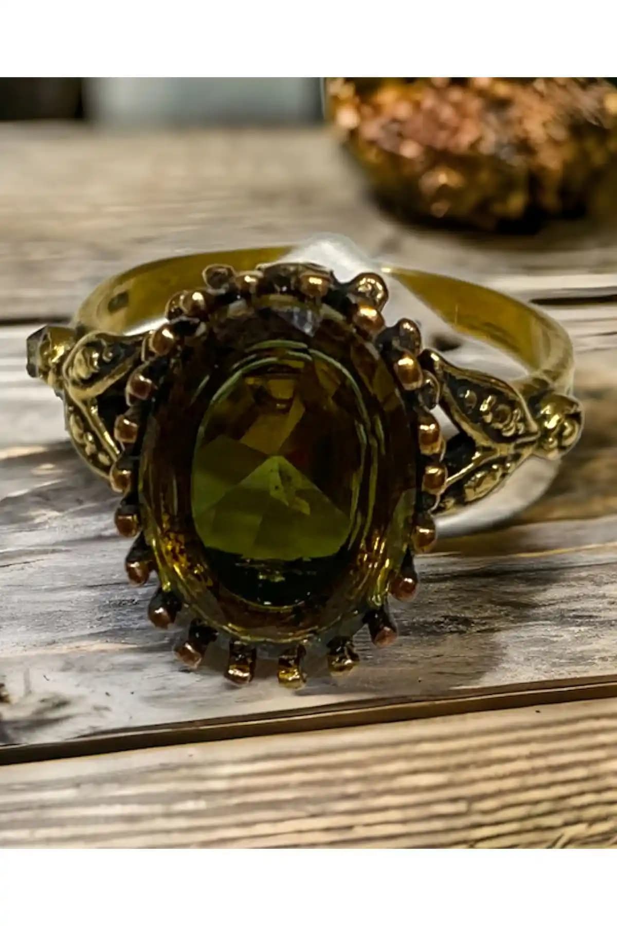 Kapris Concept Kadın Bakır Oval Doğal Taşlı El Yapımı Yüzük Şık ve Benzersiz Tasarım