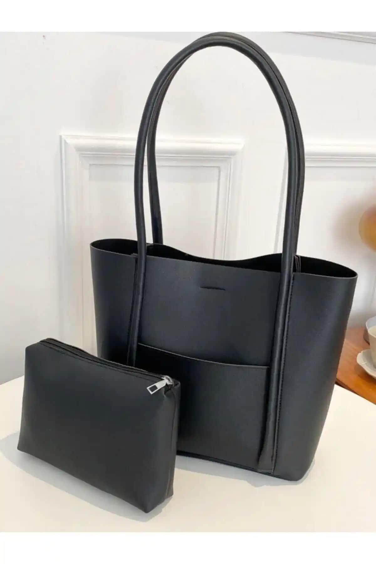 Katusa ve NWR BAGS Siyah Çantalar Karşılaştırması: Stil ve İşlevsellik Analizi