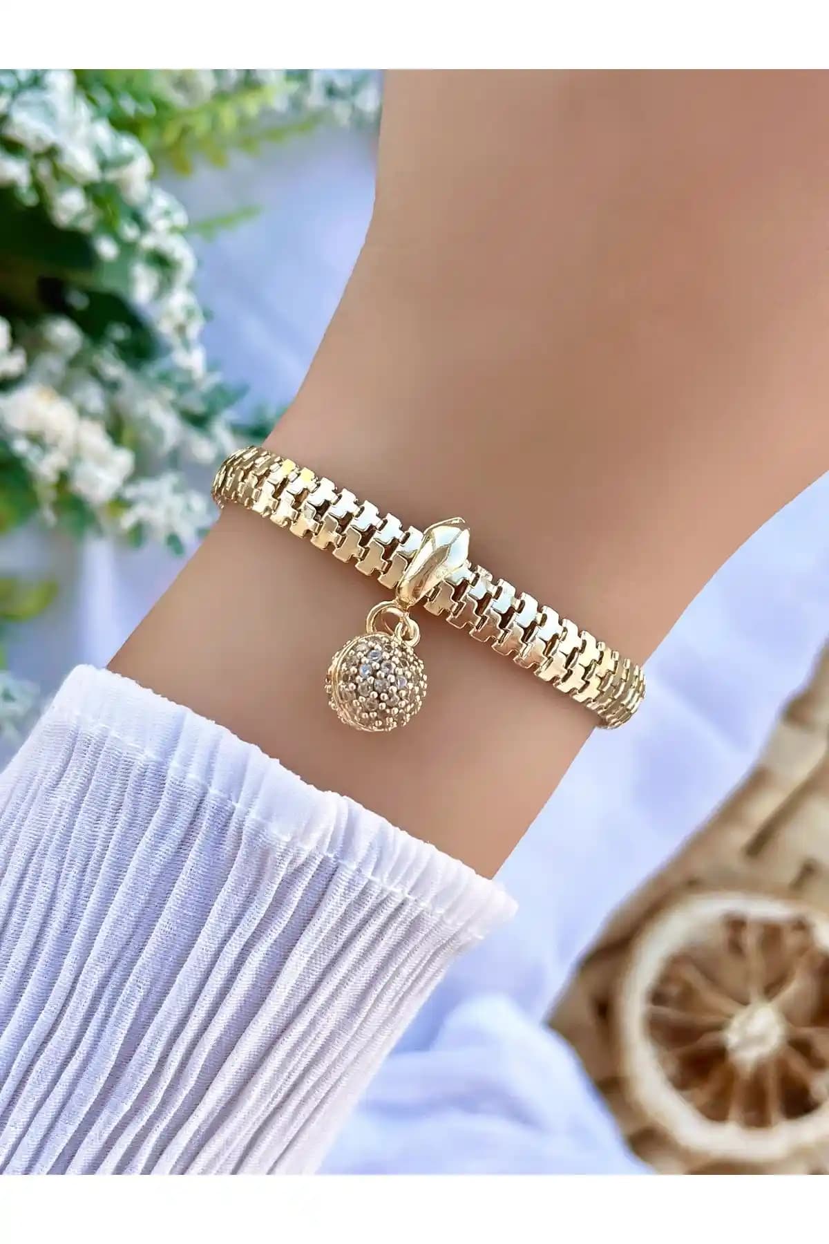 KBC STORE Olympea Kalın Bileklik: Şıklık ve Dayanıklılığın Modern Buluşması