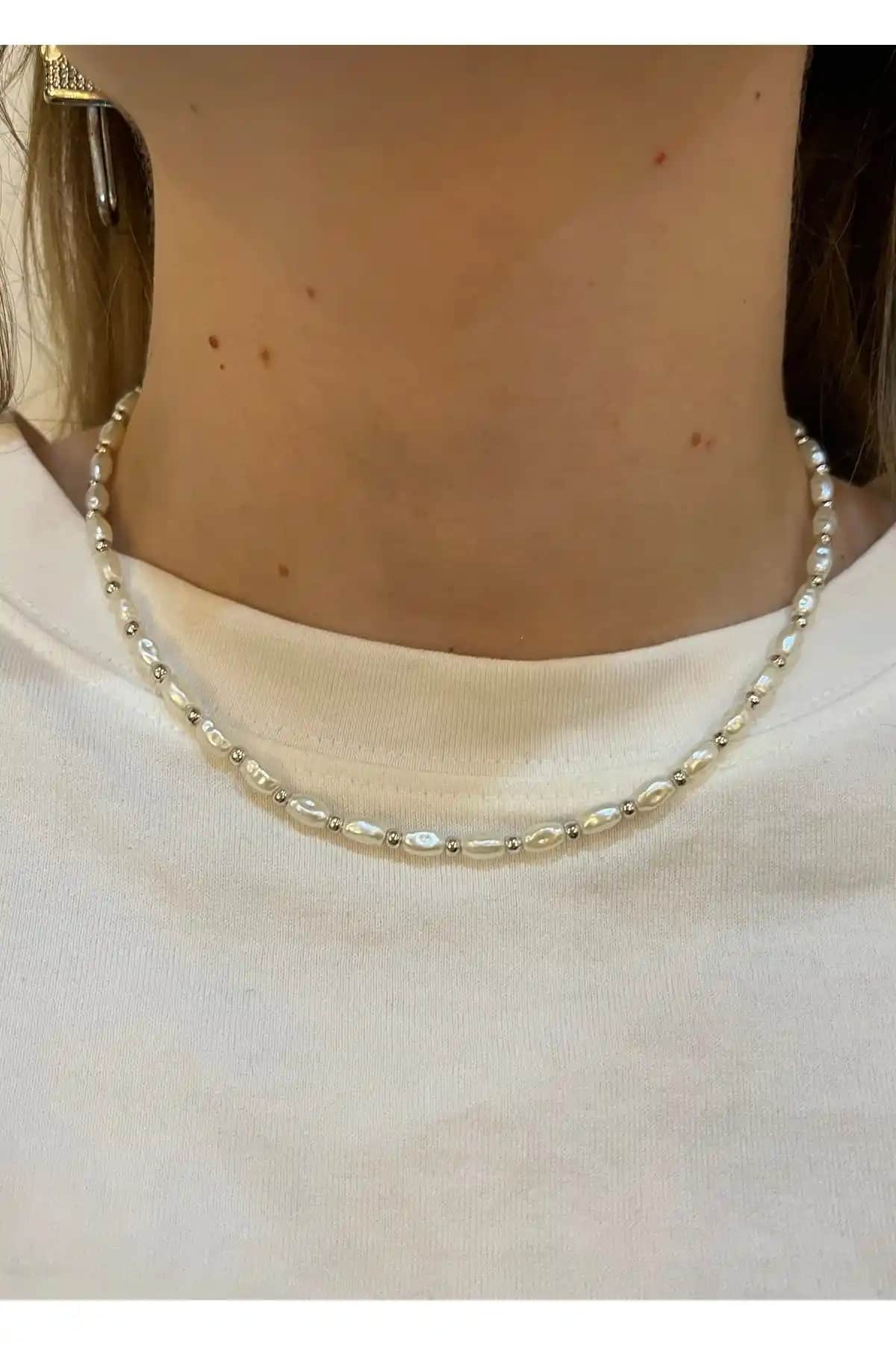 Kilimistanbul İnci Topçuk ve Söğütlü Silver Rodyumlu Kolye Karşılaştırması
