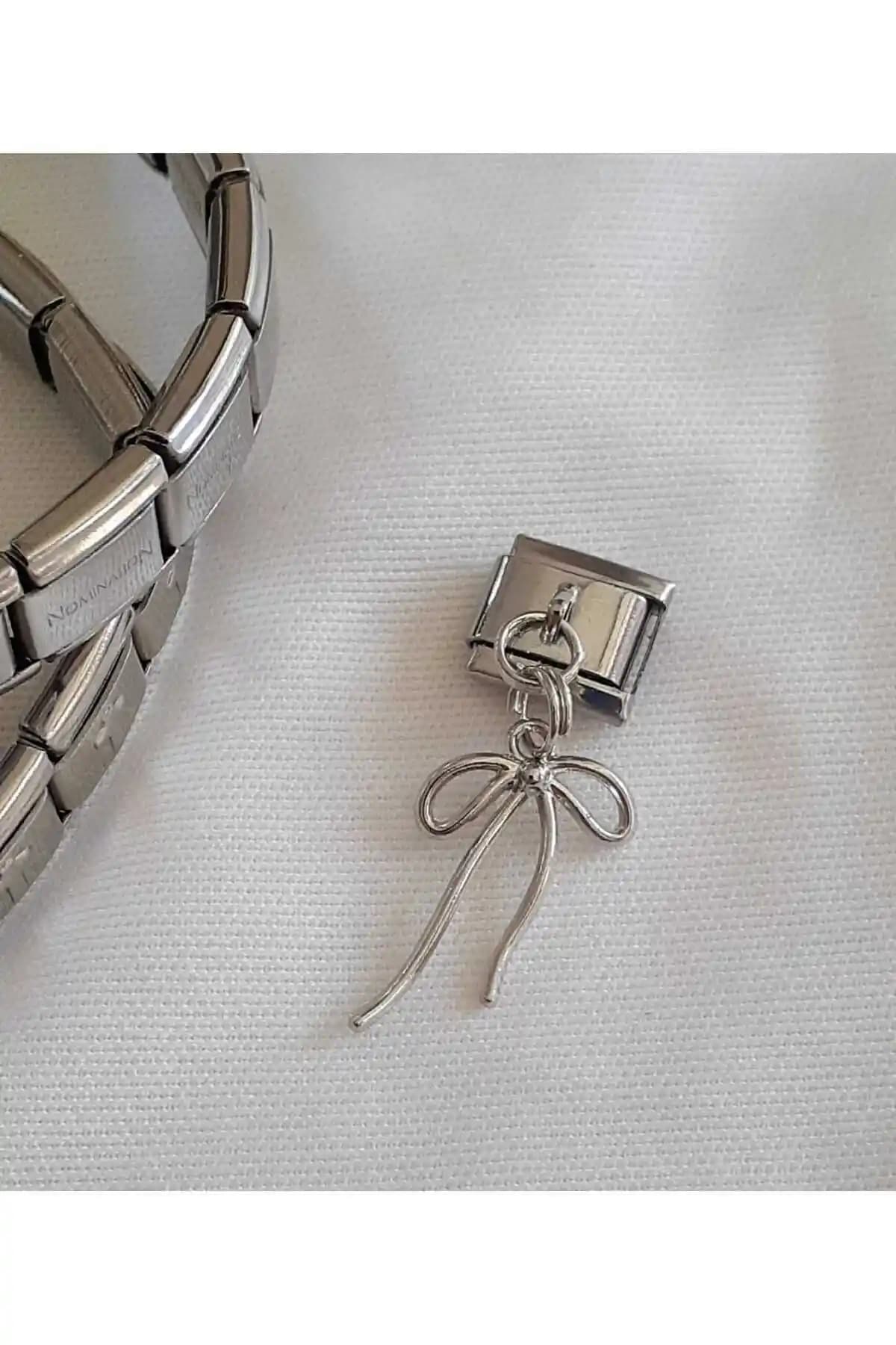 Kişiselleştirilebilir Çelik Charm: Şıklık ve Estetiğin Modern Buluşması