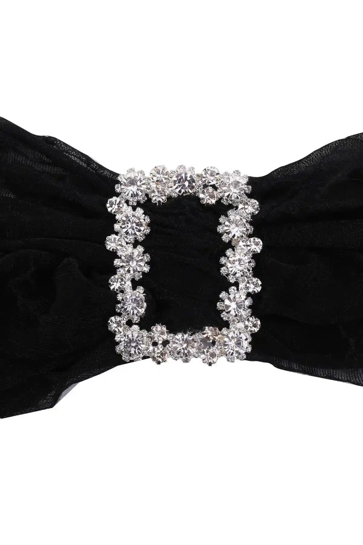 Kristal Taşlı Kemer ve Şal Tokası Karşılaştırması: Moda ve Zarafet İçin Detaylı Rehber