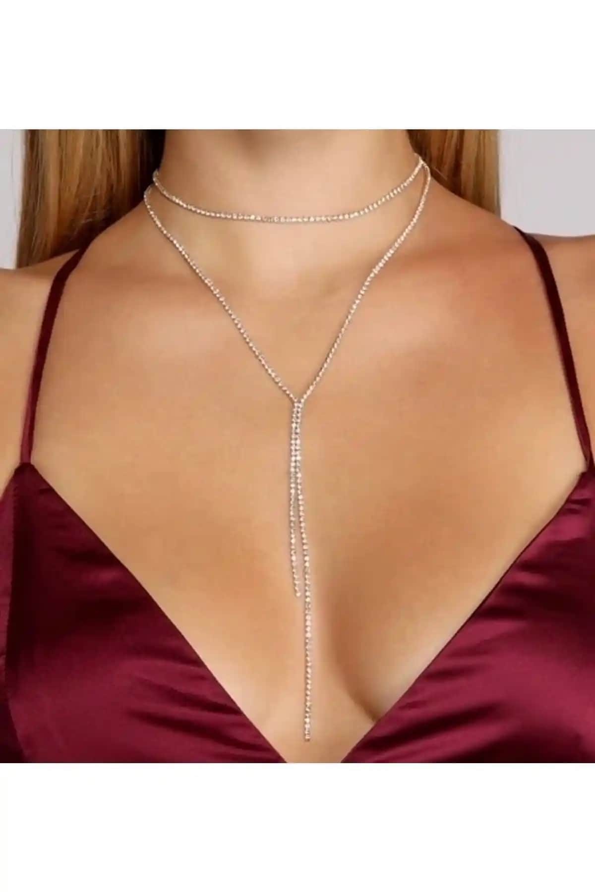 Kristal Taşlı Uzun Kolye Pop Up Store Şıklık ve Zarafetin Modern Buluşması