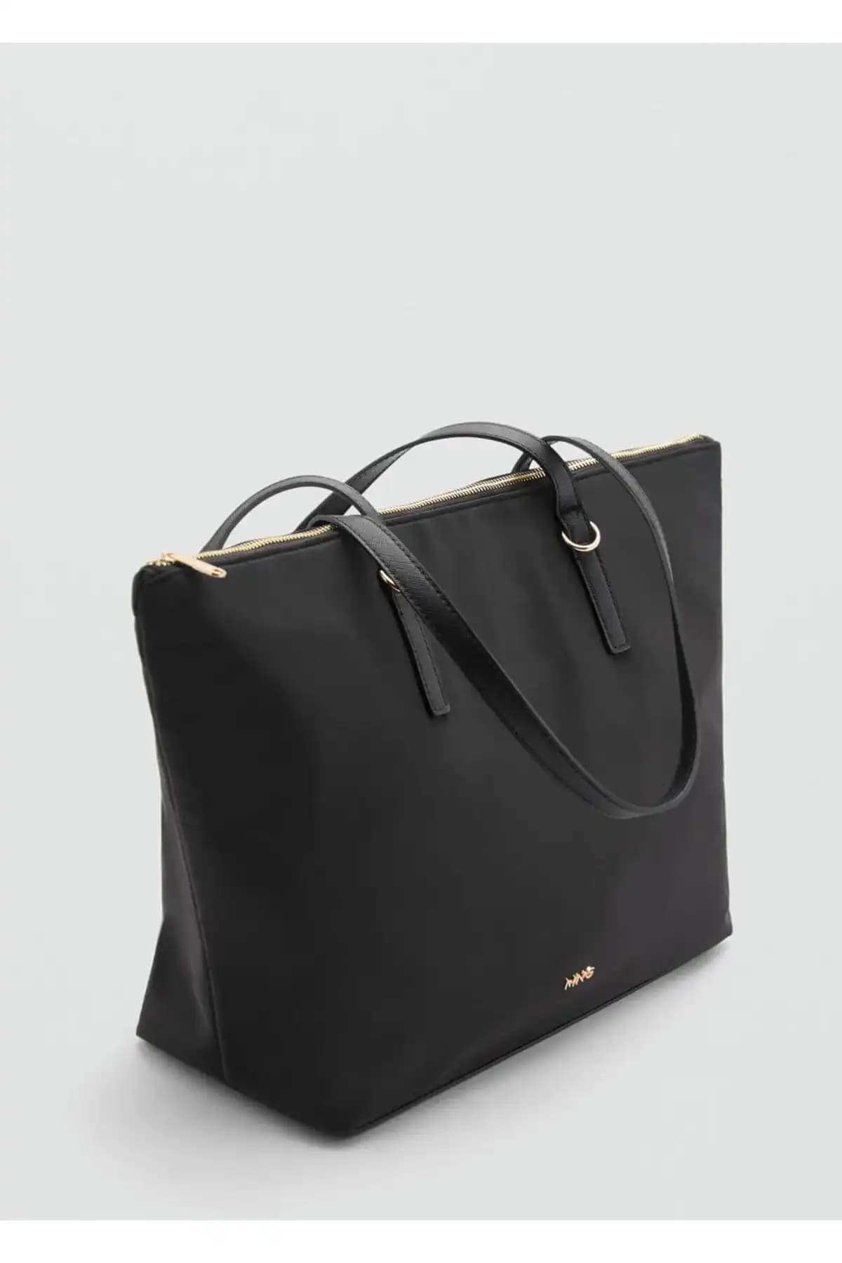 MANGO Naylon Shopper ve Pull & Bear Dekoratif Naylon Çanta Karşılaştırması 1