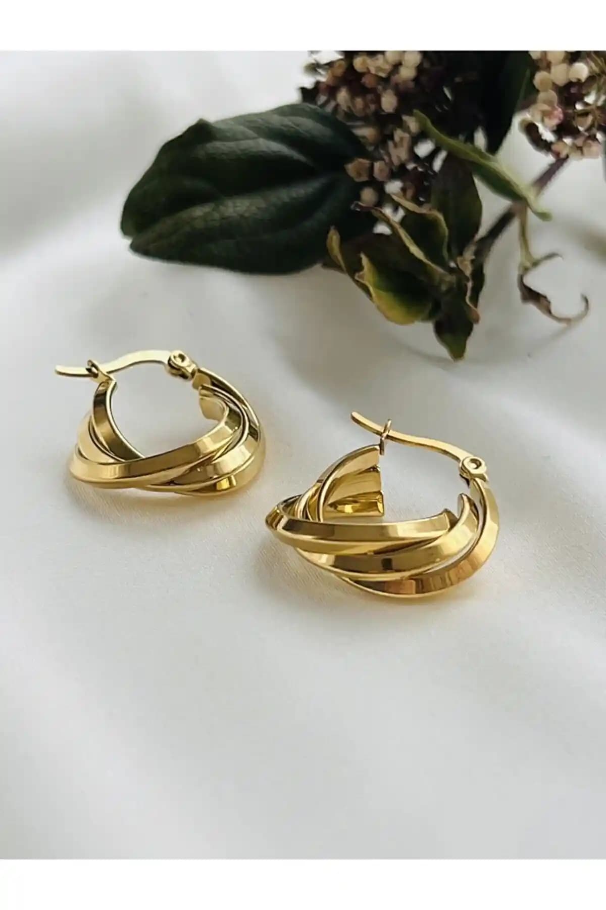 Milana Accessories Çelik Üçlü Halka Küpe: Modern ve Dayanıklı Tasarım