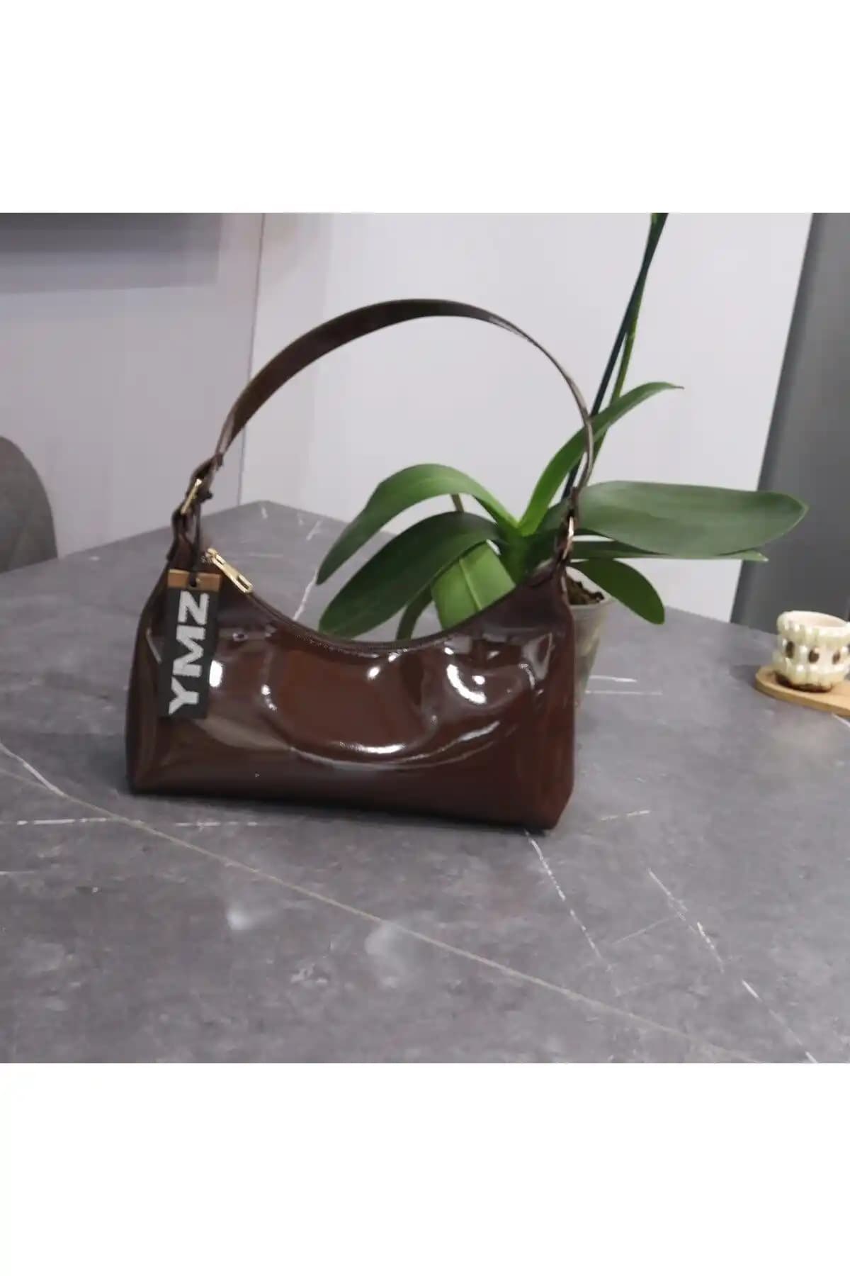 MODA ELF Kadın Acı Kahve Rugan Omuz Çantası Şık ve Dayanıklı Günlük Aksesuar