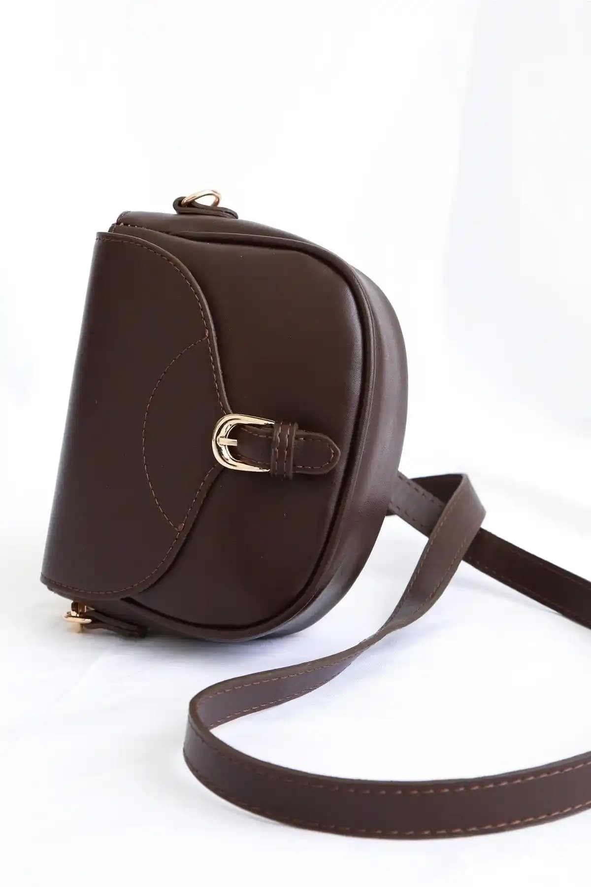 Mopia Acı Kahve ve Tonny Black Kadın Çantaları Karşılaştırması