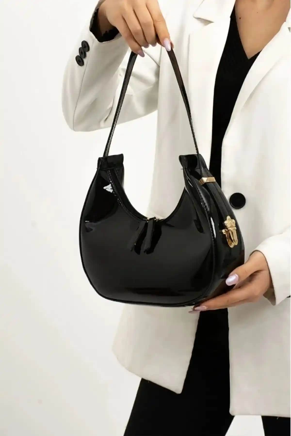 Mybag ve Shaka Kadın Çantaları Karşılaştırması: Hangi Çanta Sizin İçin Uygun