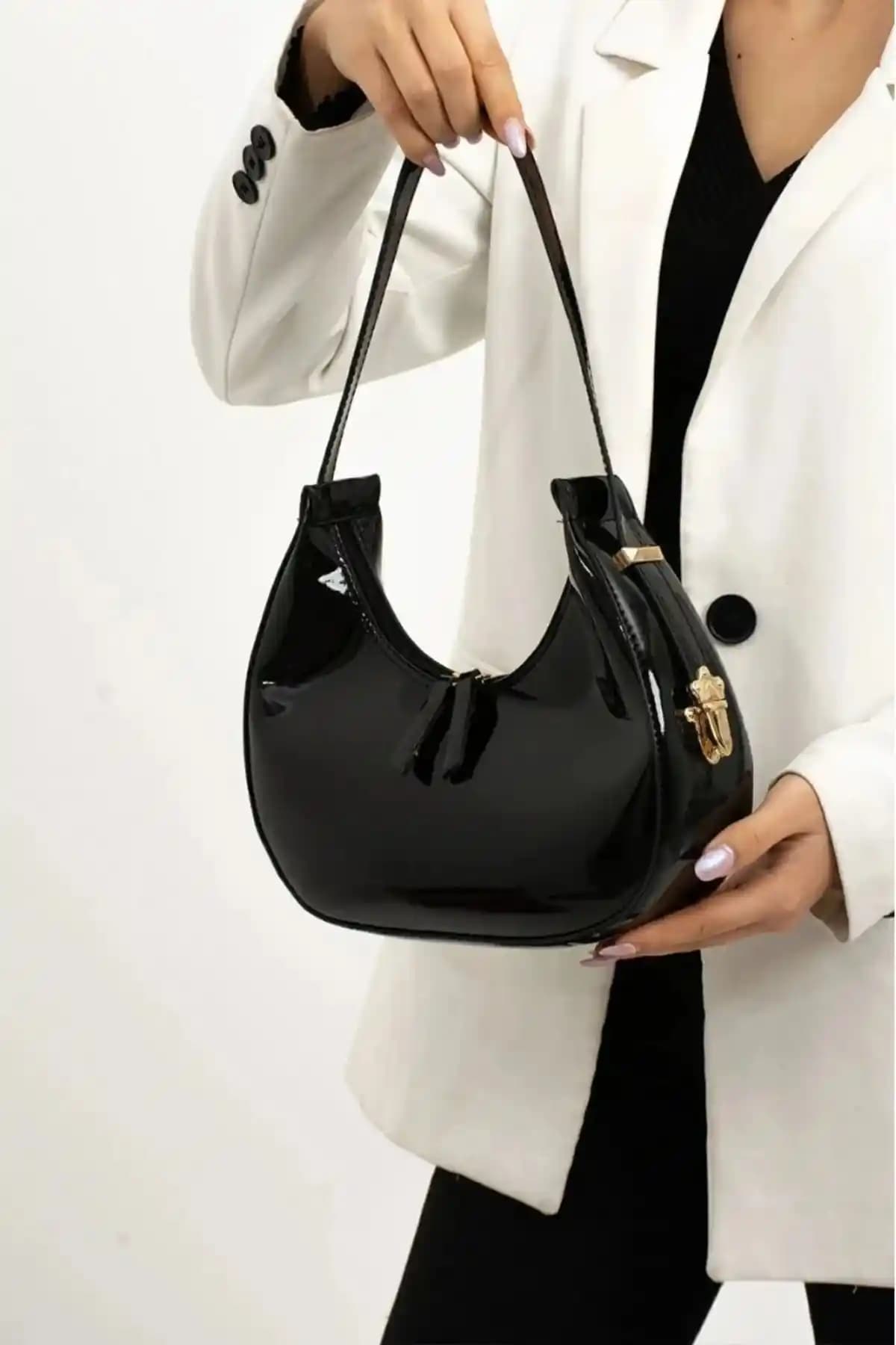 Mybag ve Shaka Kadın Çantaları Karşılaştırması: Hangi Çanta Sizin İçin Uygun