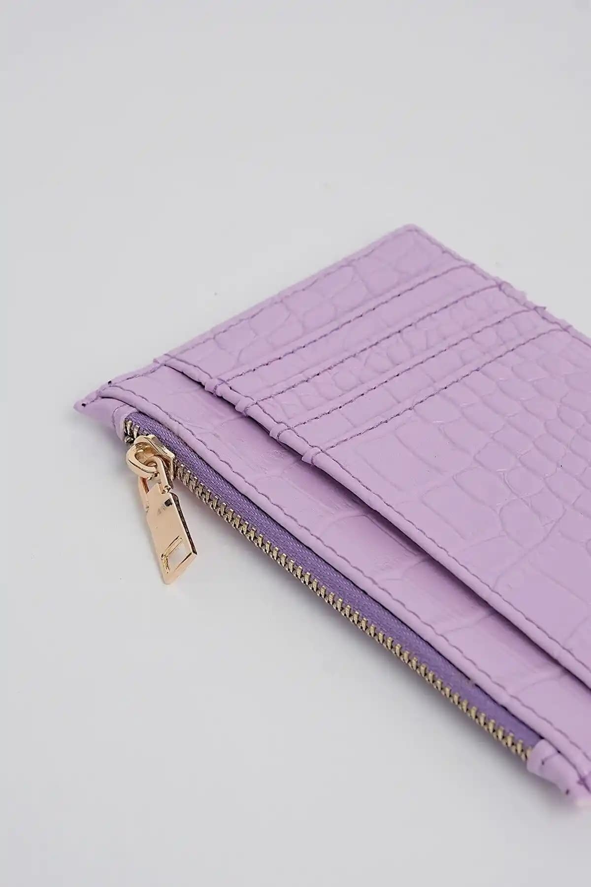 NakshiStore Timsah Desenli ve Womancraft Kadın Kartlık Cüzdan Karşılaştırması