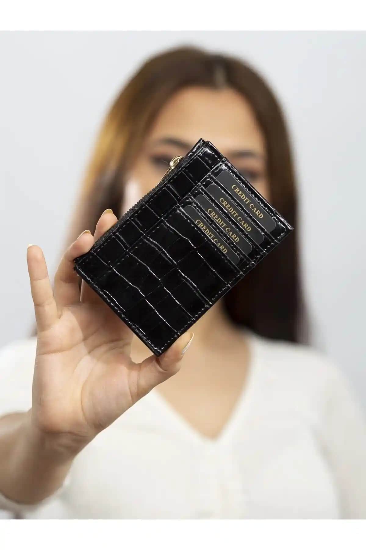 Noir Leather Paris Fermuarlı Siyah Kadın ve Unisex Kartlık Cüzdanı Modern ve Şık Tasarım