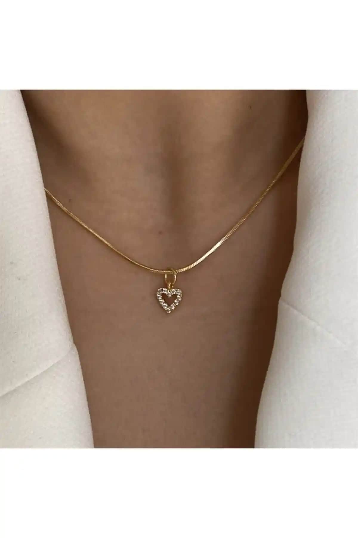 OK ROSES Minik Taşlı Kalp Kolye: Zarif ve Dayanıklı Günlük Kullanım Aksesuarı