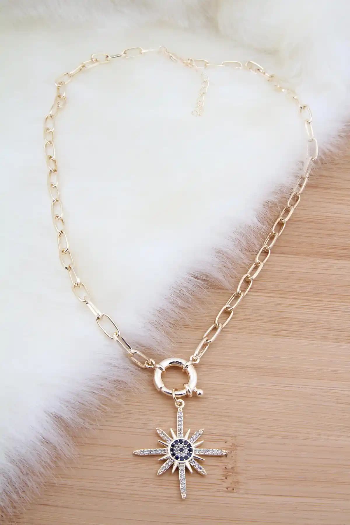 Pelin Aksesuar Gold Renk Zirkon Taşlı Kuzey Yıldızlı Kolye Ürün Tanıtımı ve Özellikleri