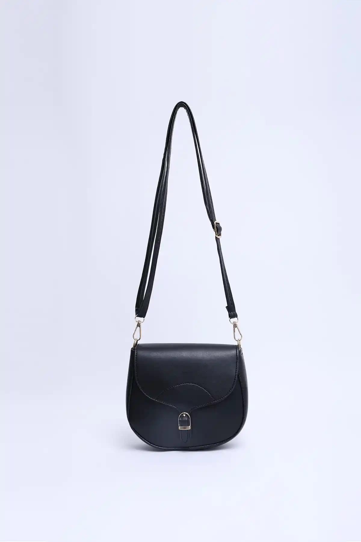 Shaka Siyah Çanta Karşılaştırması: SHK17 ve SHK93 Modellerinin Özellikleri ve Kullanım Alanları