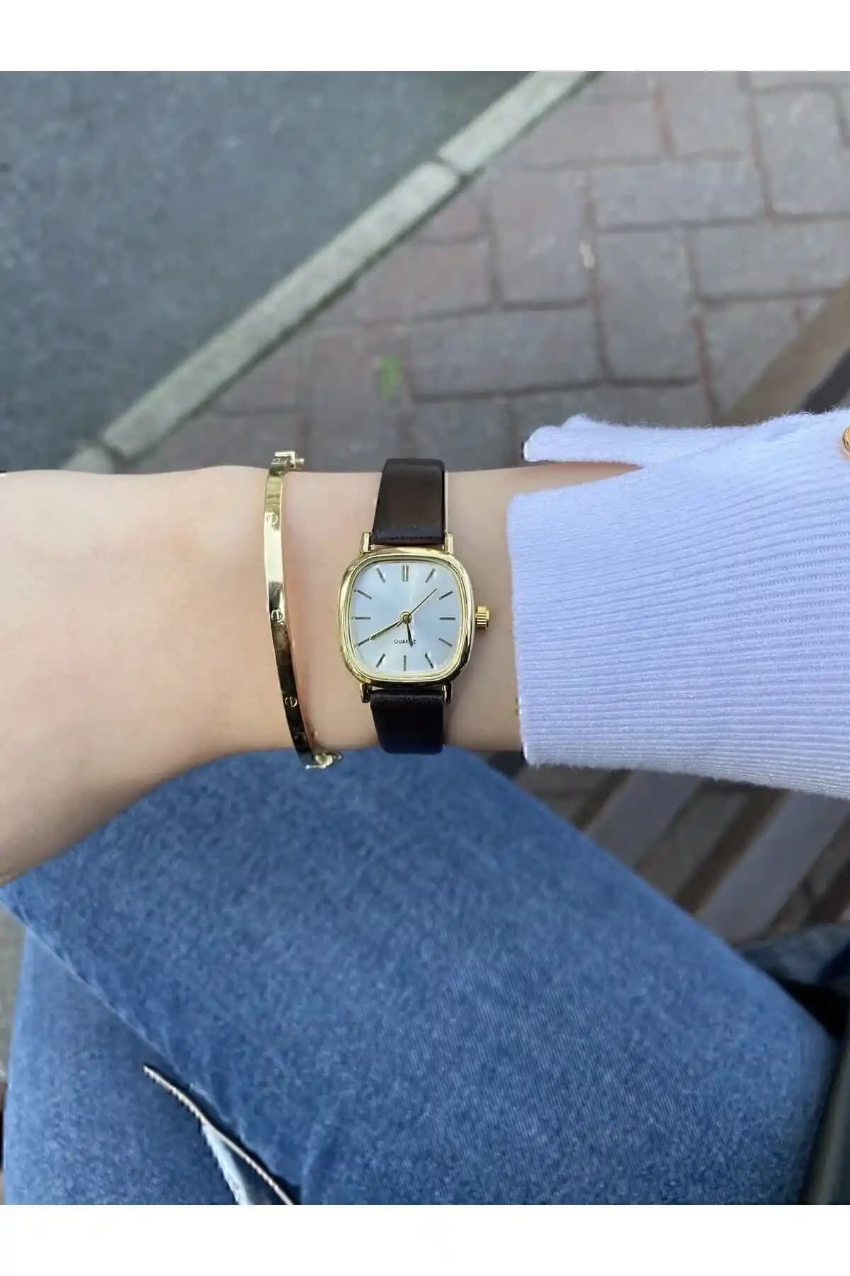 Sobce Retro Minimal Kadın Deri Kordon Kahve Renk Şık Kol Saati