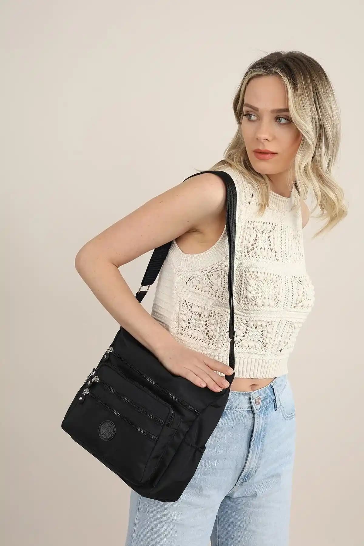 Star Polo Krinkıl Kumaş Günlük Postacı Çantası Fonksiyonel ve Şık Tasarım