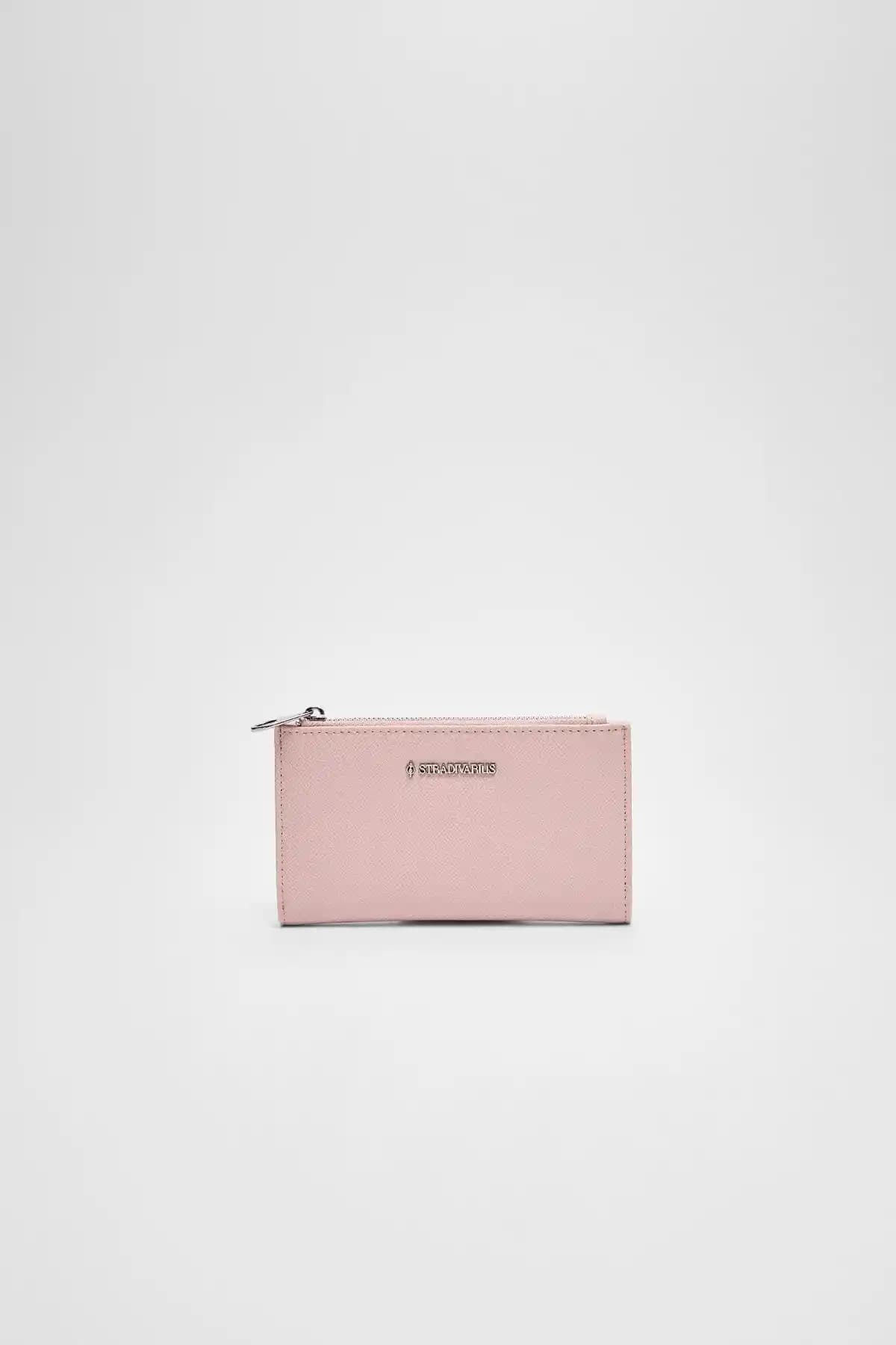 Stradivarius Basic Fermuarlı Kadın Cüzdanı Günlük Kullanım İçin Şık ve Pratik Tasarım