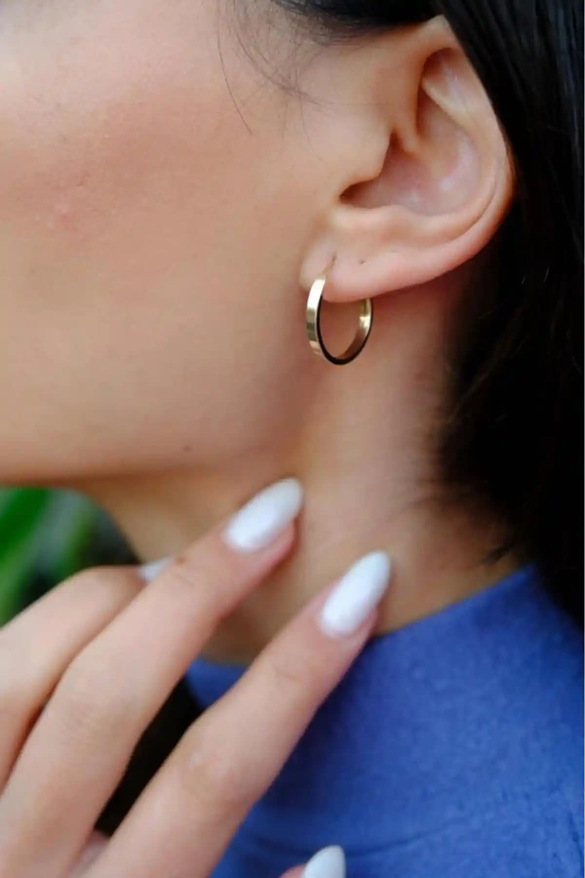 Tufanlar Kuyumculuk Altın Düz Halka Küpe: Zarif ve Hafif Tasarımıyla Günlük Kullanım İçin Uygun