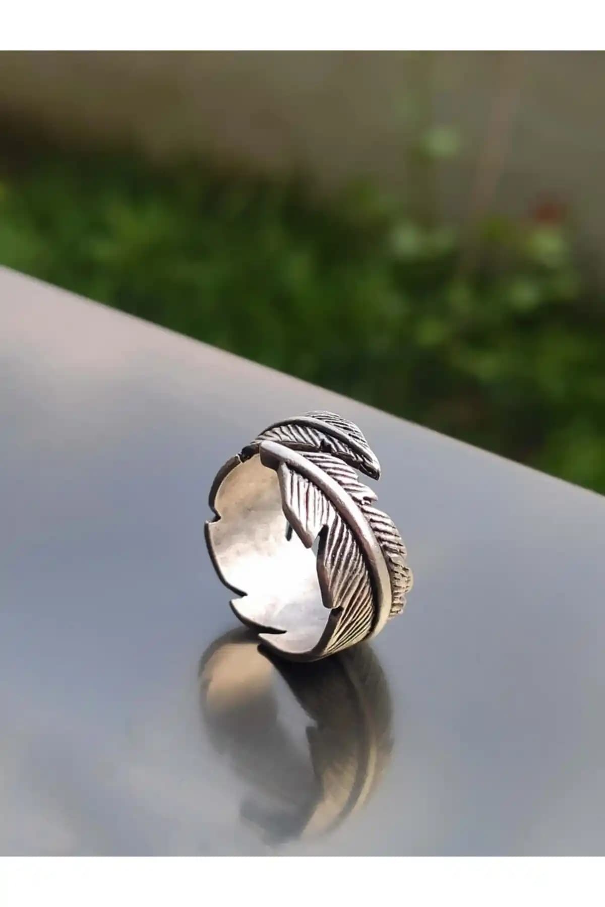 Tüy Yaprak Figürlü Erkek ve Kadın İçin Modern ve Doğa İlhamlı Yüzük Özellikleri
