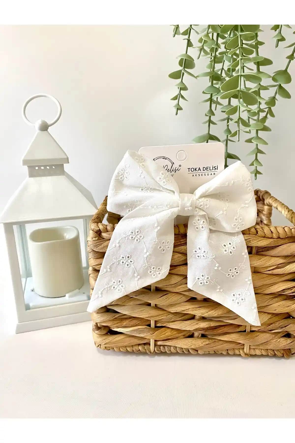 UniqueHandMade Tokalar Karşılaştırması: Fisto Beyaz ve Romantik Krem Dantel Toka Özellikleri