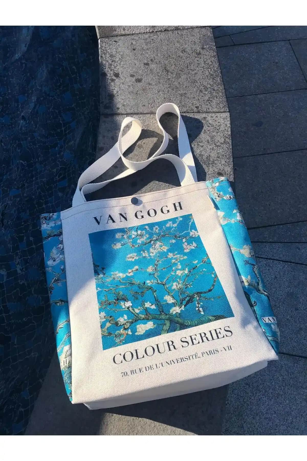 Van Gogh Badem Çiçeği ve Kanvas Çanta Karşılaştırması: Hangi Model Daha Uygun