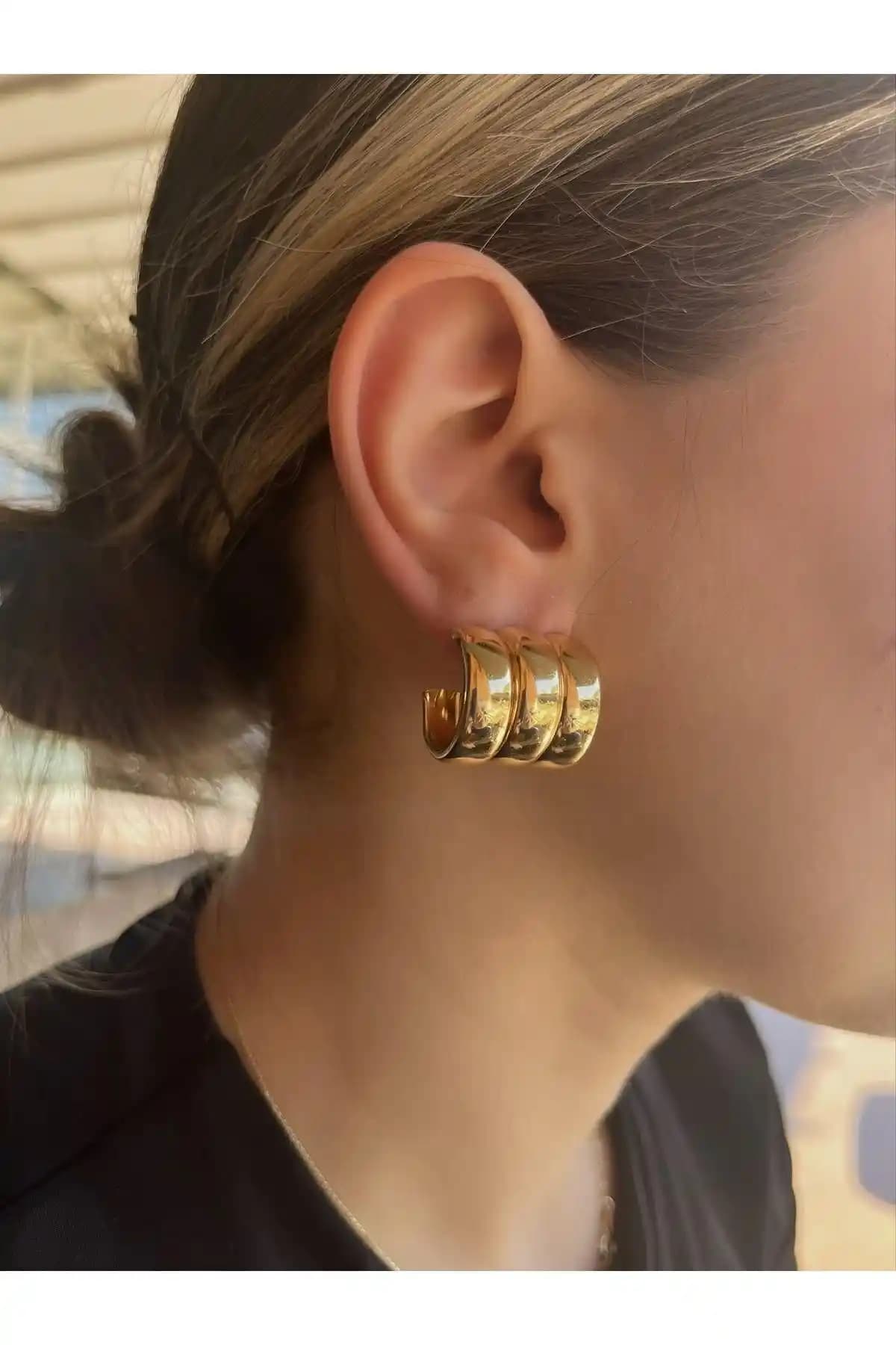 Yılz Accessory Vizyonova Çelik Üç Bombeli Gold Kağan Küpe İnce Tasarım ve Dayanıklılık