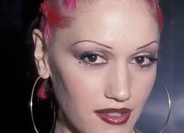 Aşırı Alınmış Kaşlar İçin Doğal Görünümlü Makyaj ve Bakım Yöntemleri