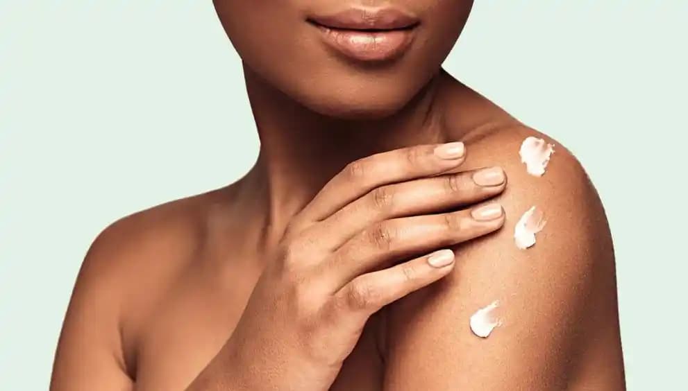 Kadın Bakımında Temel Güzellik ve Kişisel Bakım Rutinleri Rehberi