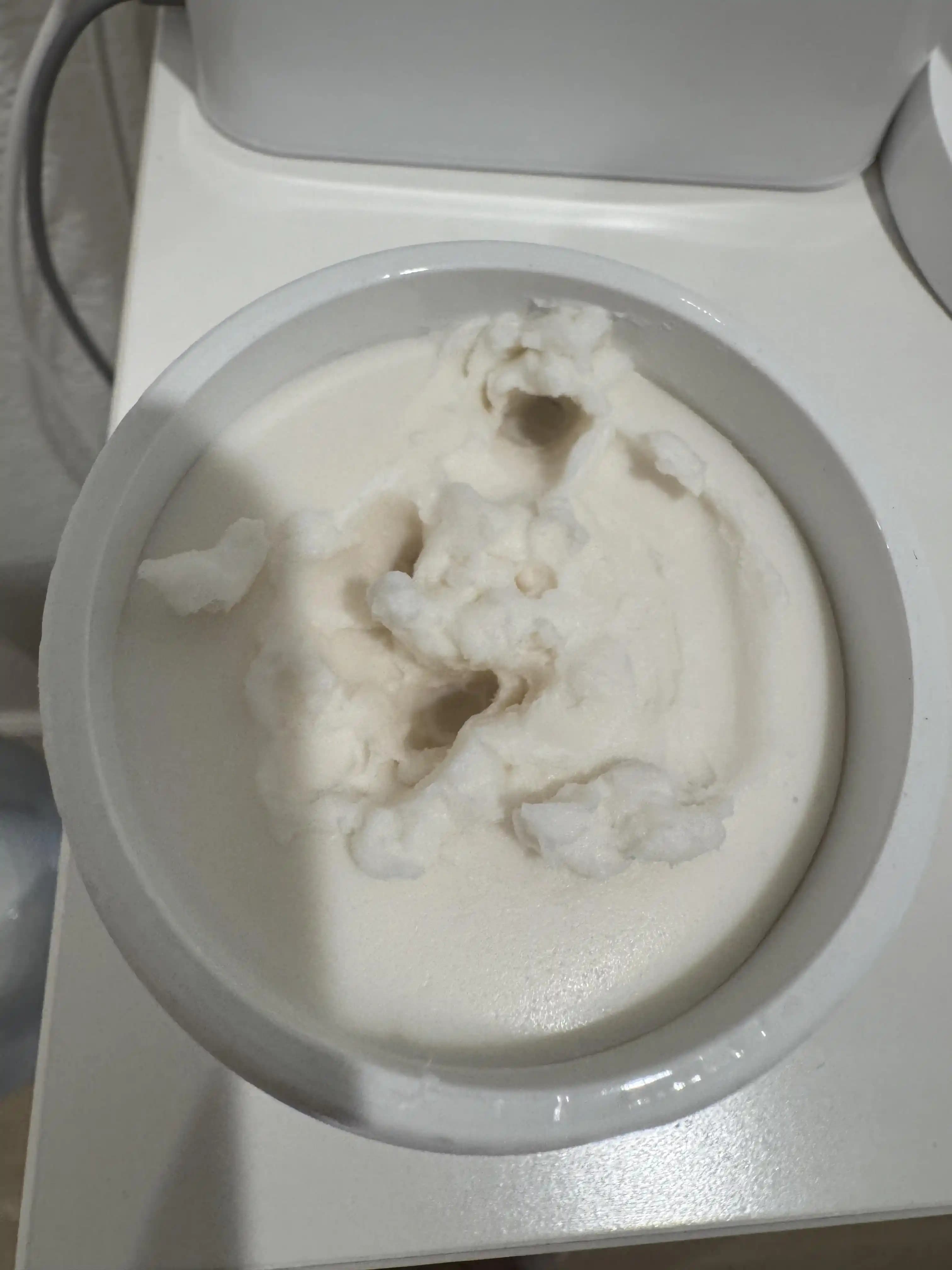 Kiehl's Yüz Kremi ve Gece Maskesi: Ambalaj Benzerliği ve Ürün Dokusu Farkları