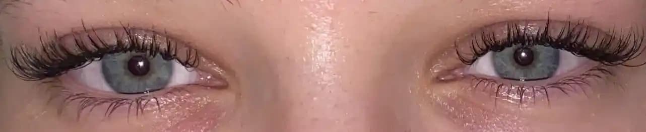 Kirpik Uzantılarının Doğallığı ve Algısı: Doğru Uygulama ile Estetik Görünüm