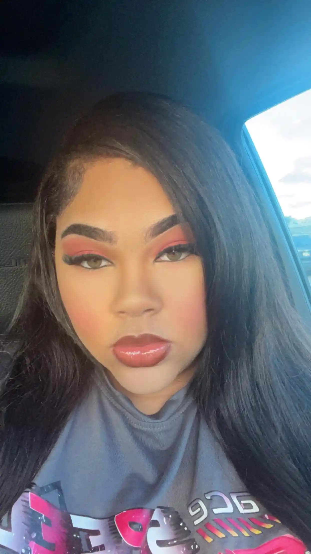 Makyajda Cilt Görünümü ve Renk Uyumu: Doğru Uygulama ve Değerlendirme Kriterleri