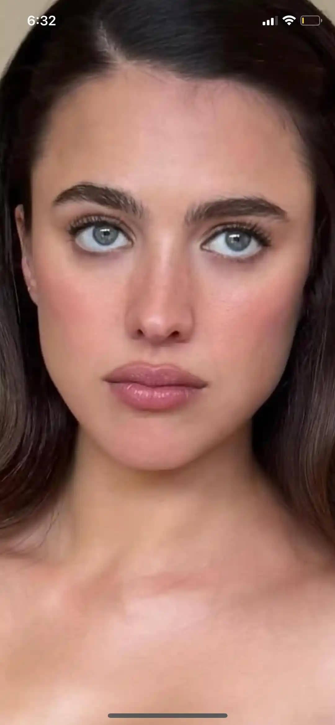 Nina Park'ın Dudak Makyajı Teknikleri ve Popüler Russian Lip Stili İncelemesi