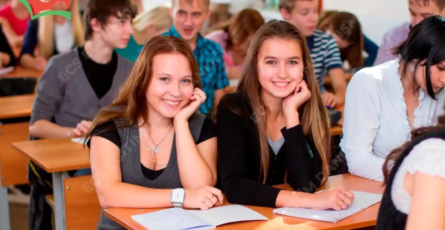 Ortaokul ve Lise Döneminde Gençlerin Makyaj Trendleri ve Alışkanlıkları Üzerine Analiz