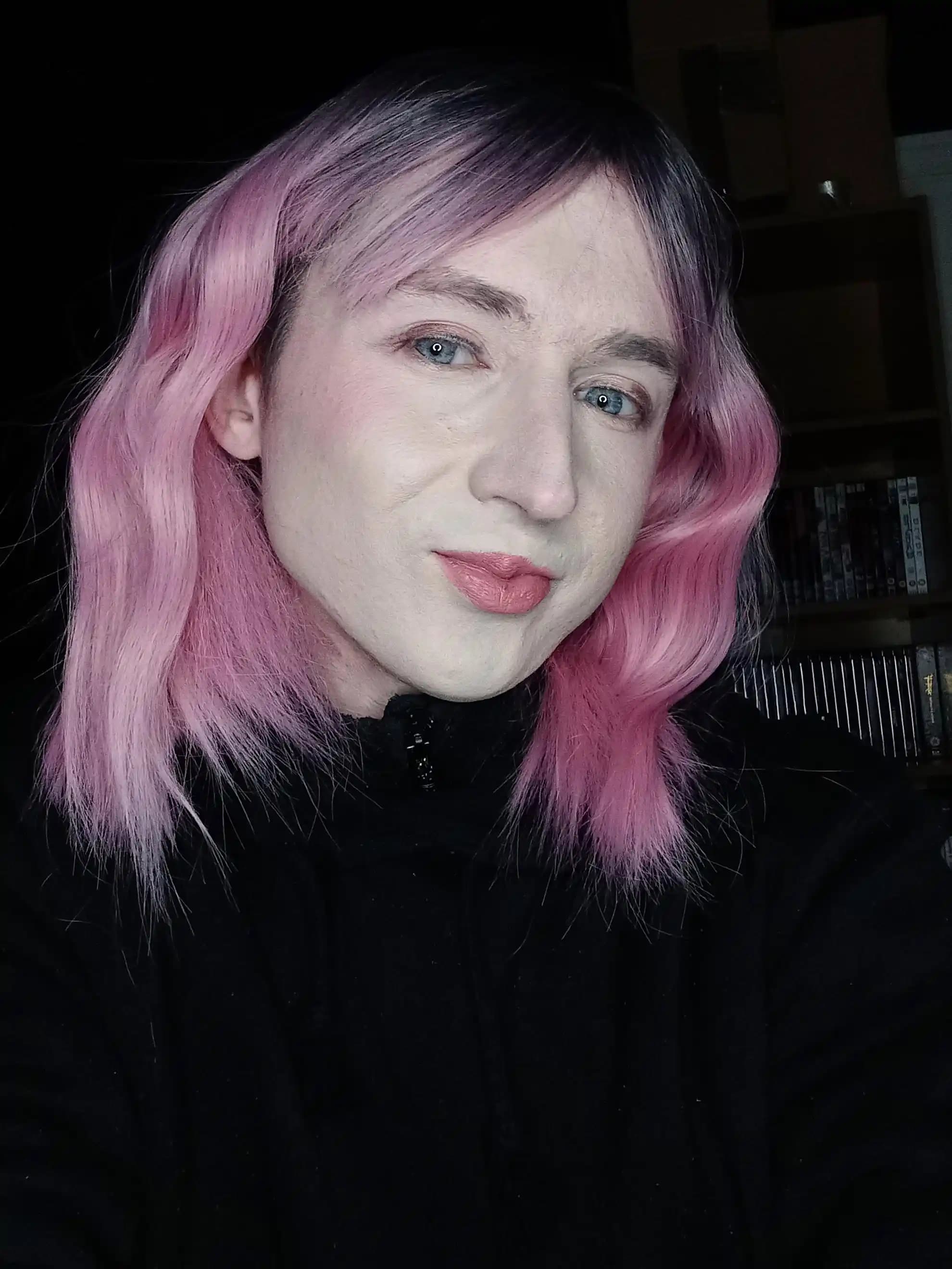 Soğuk Alt Tonlu Ciltlerde Doğru Makyaj Seçimi ve Uygulama Teknikleri