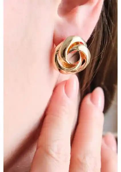Aurrari Gold Loop Küpe: Zarif Tasarım ve Dayanıklı Malzeme ile Şıklık Sunar